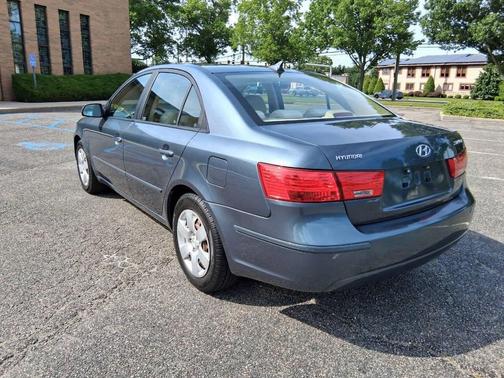 Blue 2009 Hyundai SONATA GLS