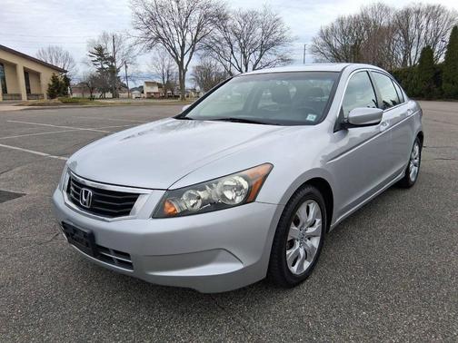 Alabaster Silver Metallic 2009 Honda Accord EX