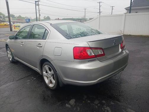 2009 Mitsubishi Galant Base