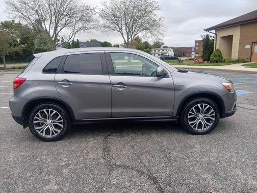 2019 Mitsubishi Outlander Sport SE