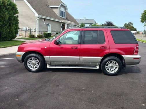 2003 Mercury Mountaineer Luxury