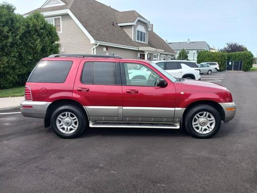 2003 Mercury Mountaineer Luxury