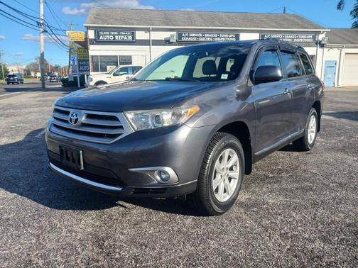 2011 Toyota Highlander SE