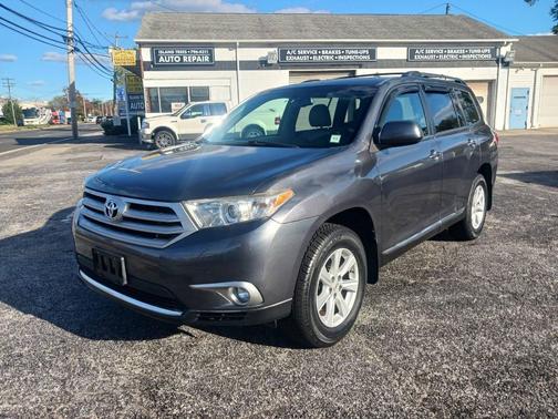 2011 Toyota Highlander SE