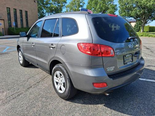 Gray 2009 Hyundai SANTA FE GLS