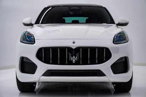 Bianco 2025 Maserati Grecale Base
