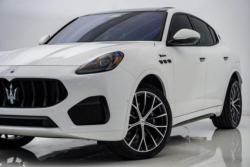 Bianco 2026 Maserati Grecale Modena