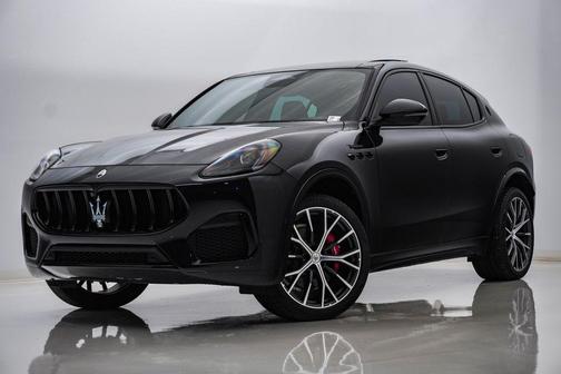 Nero 2026 Maserati Grecale Modena