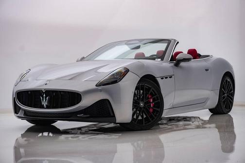 Bianco 2026 Maserati GranCabrio BASE