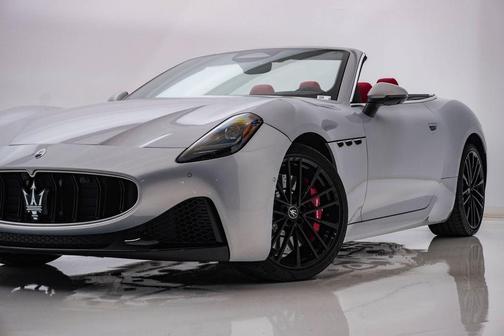 Bianco 2026 Maserati GranCabrio BASE