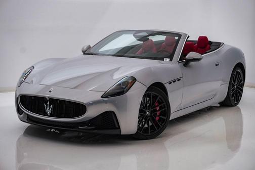 Bianco 2026 Maserati GranCabrio BASE