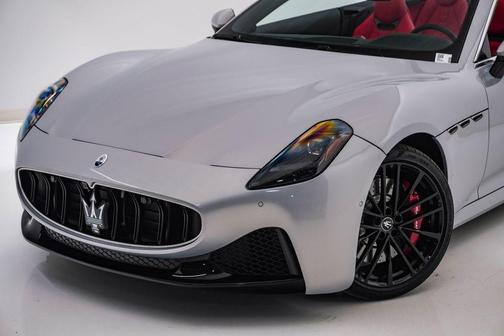 Bianco 2026 Maserati GranCabrio BASE