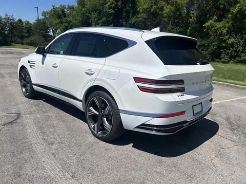 Uyuni White 2026 Genesis GV80 2.5T Prestige