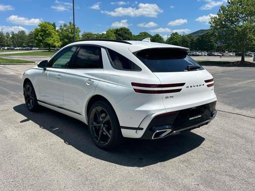 Uyuni White 2026 Genesis GV70 2.5T Sport Prestige
