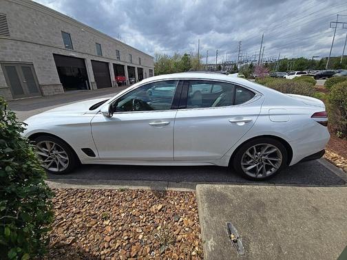 2022 Genesis G70 2.0T