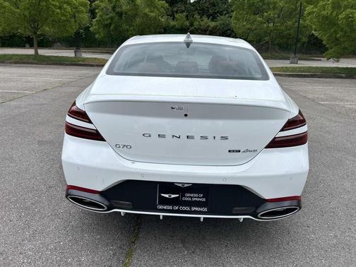 Uyuni White 2026 Genesis G70 3.3T Sport Prestige