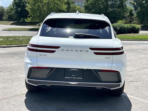 Uyuni White 2026 Genesis GV70 2.5T Advanced