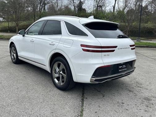 Uyuni White 2026 Genesis GV70 2.5T Advanced