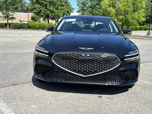 Vik Black 2026 Genesis G70 2.5T Prestige