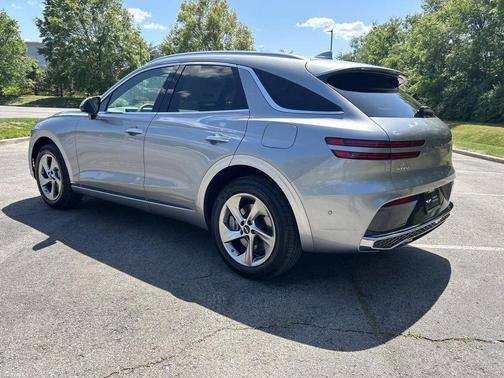 Savile Silver 2026 Genesis GV70 2.5T Advanced