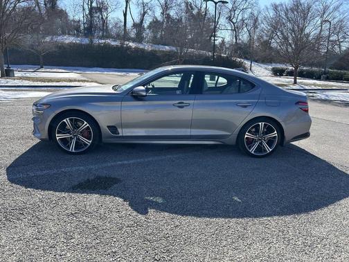 2025 Genesis G70 2.5T