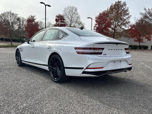 Uyuni White 2026 Genesis G80 3.5T Prestige Black