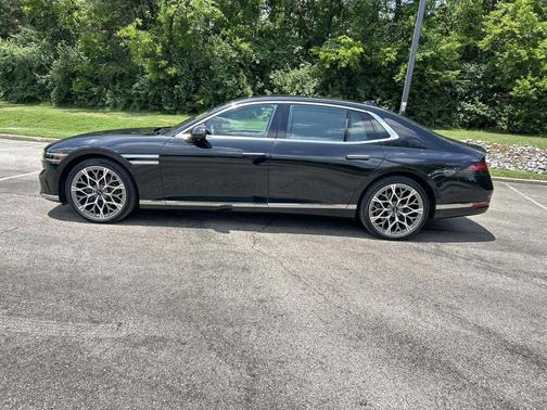 Black 2024 Genesis G90 3.5T e-SC