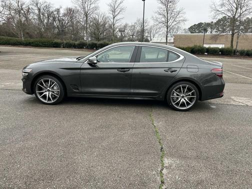 Makalu Gray 2026 Genesis G70 2.5T Prestige