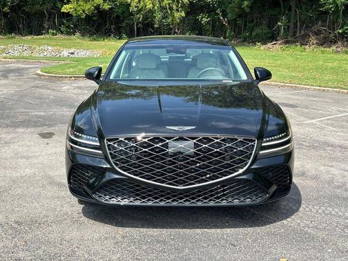 Vik Black 2027 Genesis G80 3.5T Sport