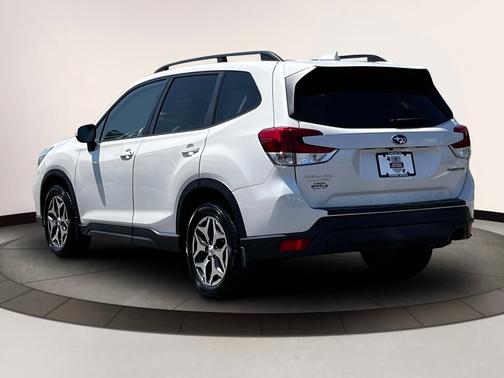 2021 Subaru Forester Premium CVT