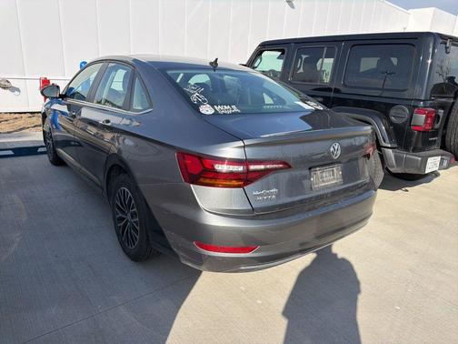 Platinum Gray Metallic 2019 Volkswagen Jetta 1.4T SE