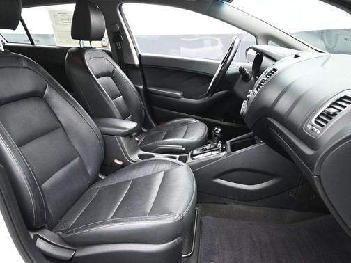 2017 Kia Forte EX