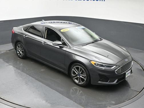 Magnetic 2019 Ford Fusion SEL