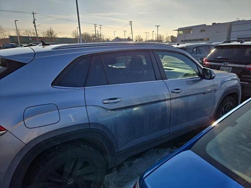 2022 Volkswagen Atlas Cross Sport 3.6L V6 SE w/Technology