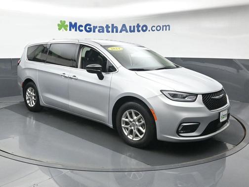 2024 Chrysler Pacifica Touring-L