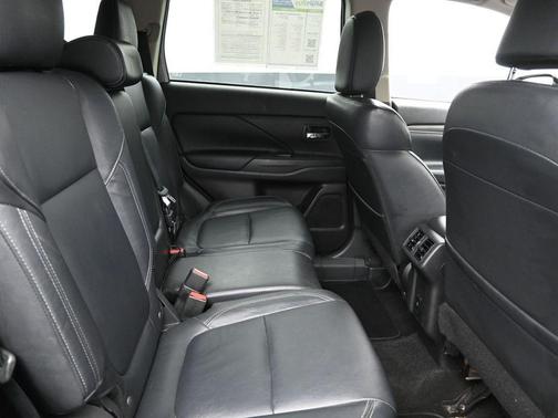 2020 Mitsubishi Outlander ES