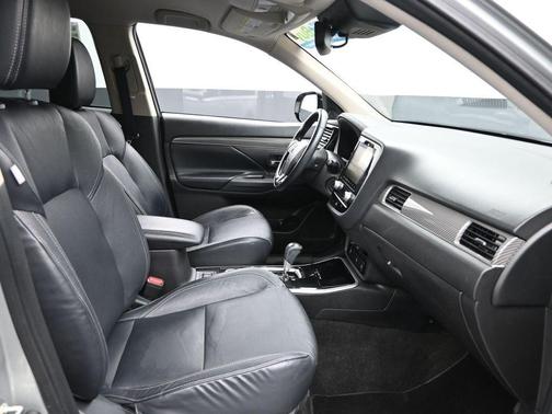 2020 Mitsubishi Outlander ES