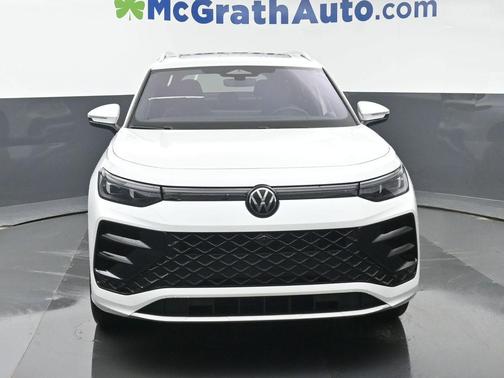 2026 Volkswagen Tiguan 2.0T SEL R-Line