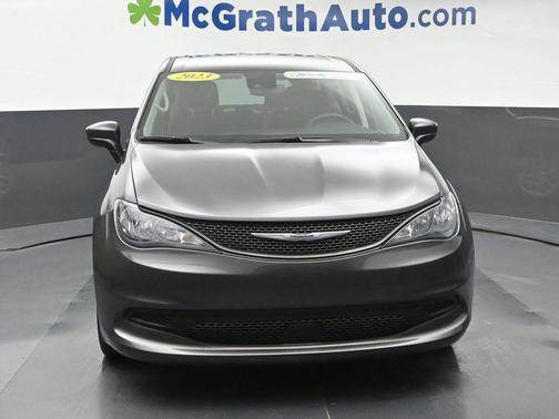 Granite Crystal Clearcoat Metallic 2023 Chrysler Voyager LX