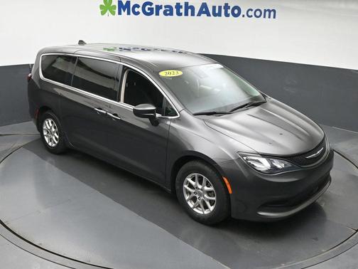 Granite Crystal Clearcoat Metallic 2023 Chrysler Voyager LX