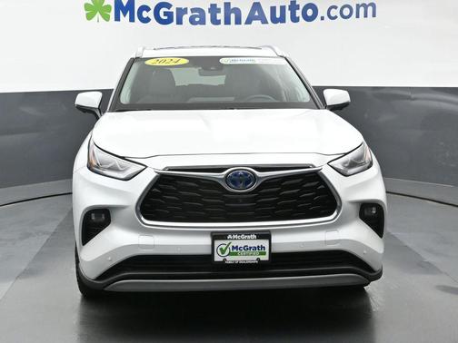 2024 Toyota Highlander Hybrid Platinum