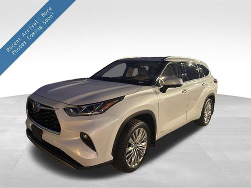 2024 Toyota Highlander Hybrid Platinum