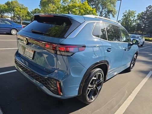 Monterey Blue Pearl 2025 Volkswagen Tiguan 2.0T SEL R-Line