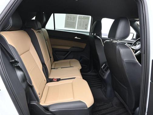 2023 Volkswagen Atlas Cross Sport 2.0T SE