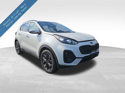 Snow White Pearl 2021 Kia Sportage S