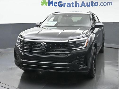 2026 Volkswagen Atlas Cross Sport 2.0T SEL R-Line Black