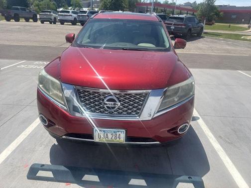 Cayenne Red 2014 Nissan Pathfinder Platinum