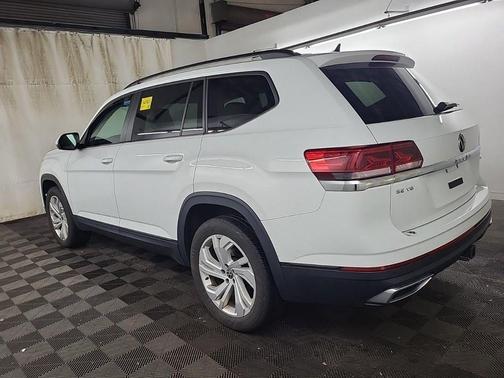 2022 Volkswagen Atlas 3.6L SE w/Technology