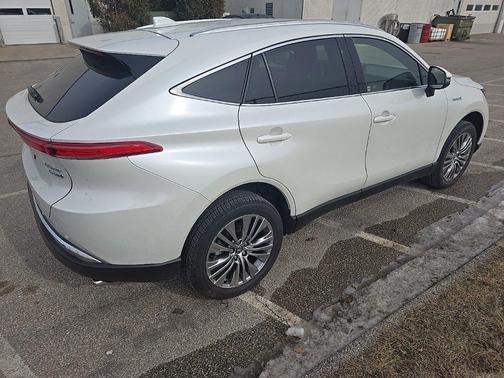 2021 Toyota Venza LE
