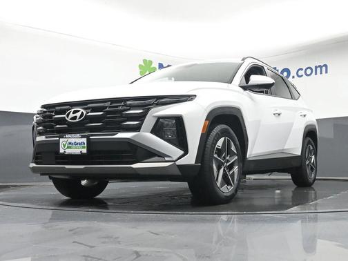 White Pearl 2025 Hyundai TUCSON SEL